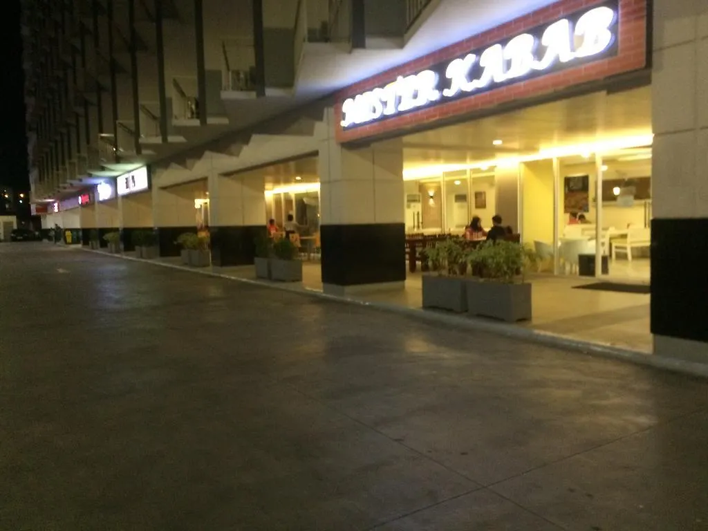 Condotel Mall Of Asia Hotel